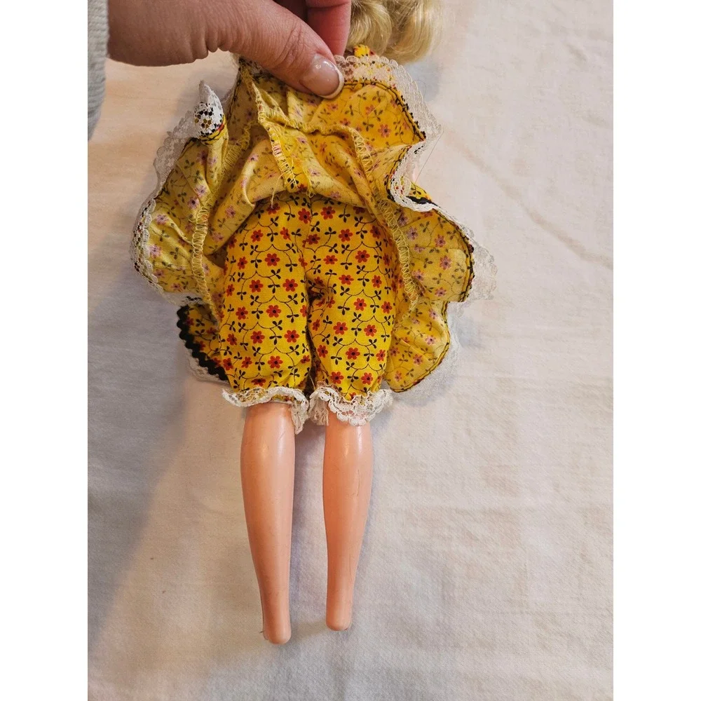 Elly May Clampett Vintage Blonde Yellow‎ Floral Dress Black Ribbon Retro Doll
